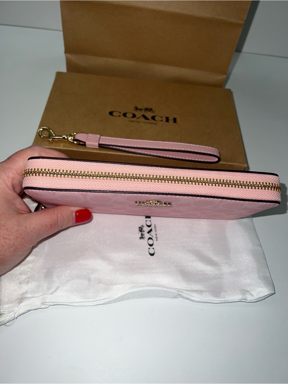 NWT Coach Long Zip Around Wallet in Powder Pink Signature Canvas - Picture 6 of 8